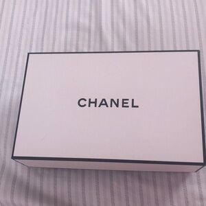 Chanel box